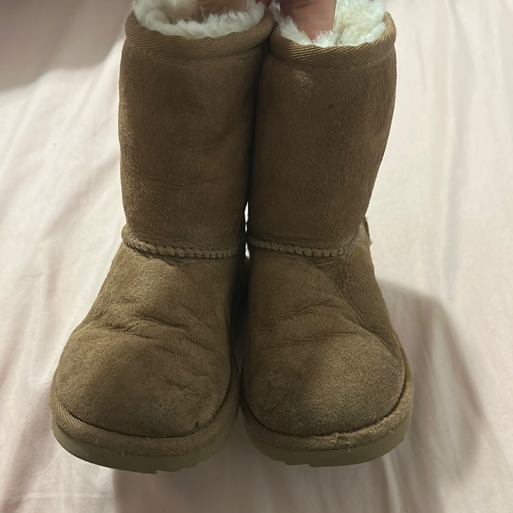UGG Tan Accessories with Plush Sheepskin Lining